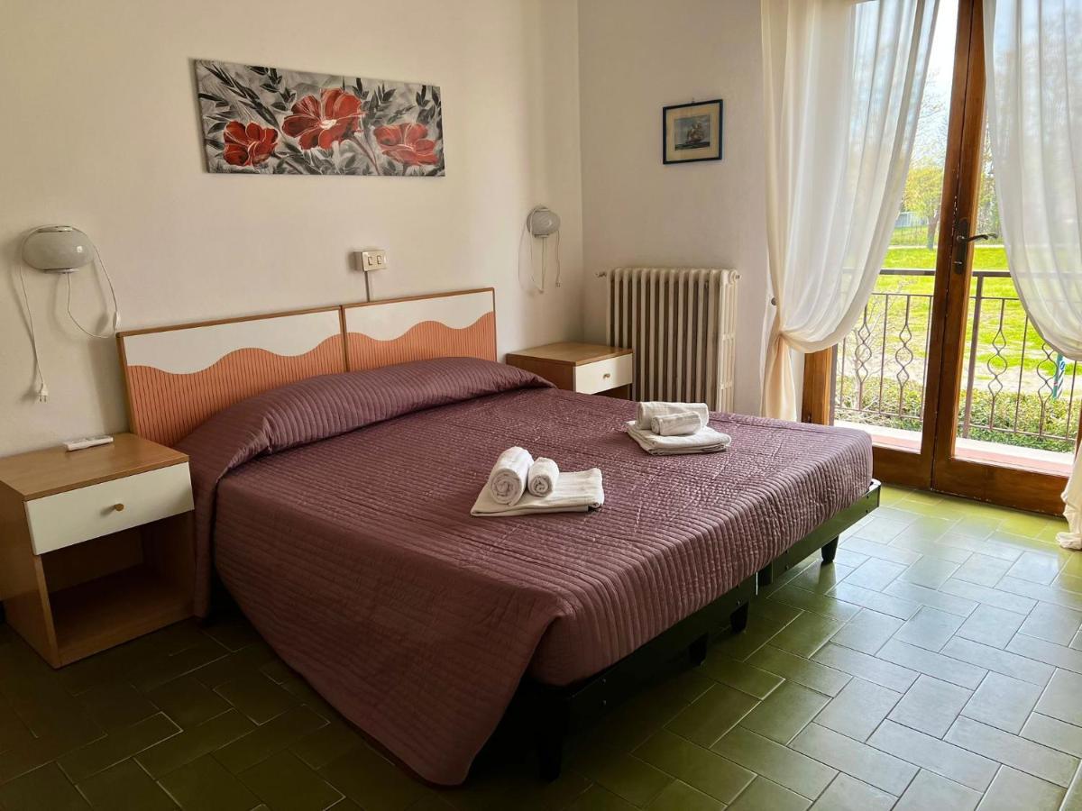 Bed&Breakfast Villa Lorena Forte dei Marmi Exteriör bild