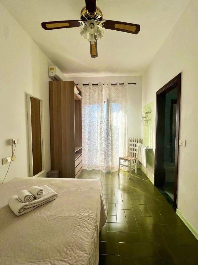 Bed&Breakfast Villa Lorena Forte dei Marmi Exteriör bild